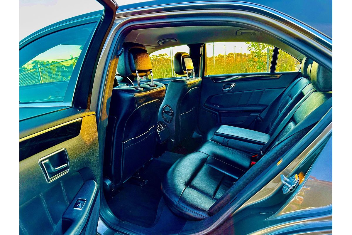2011 Mercedes-Benz E250 CDI AVANTGARDE 212