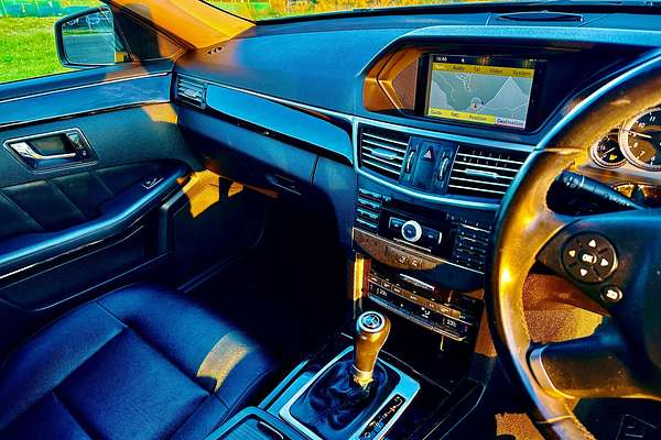 2011 Mercedes-Benz E250 CDI AVANTGARDE 212