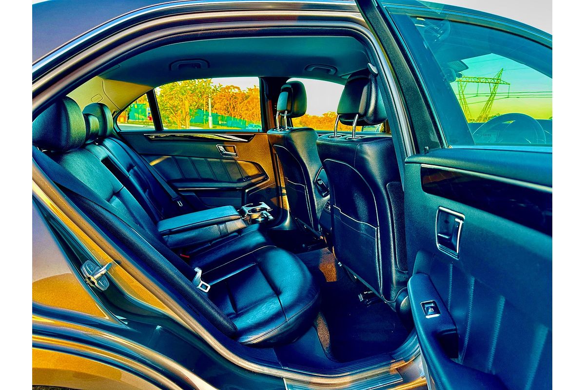 2011 Mercedes-Benz E250 CDI AVANTGARDE 212