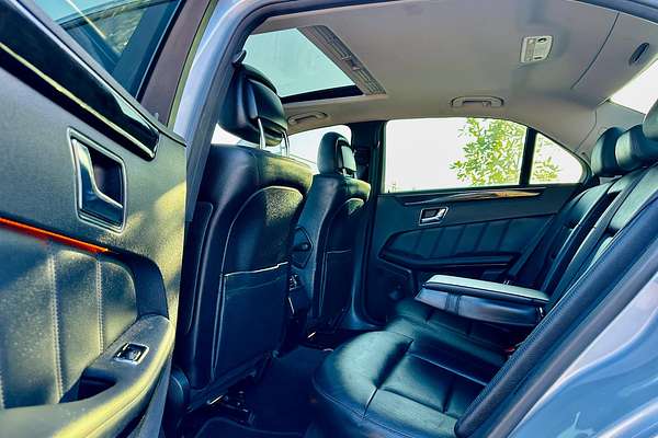 2009 Mercedes-Benz E250 CGI AVANTGARDE 212