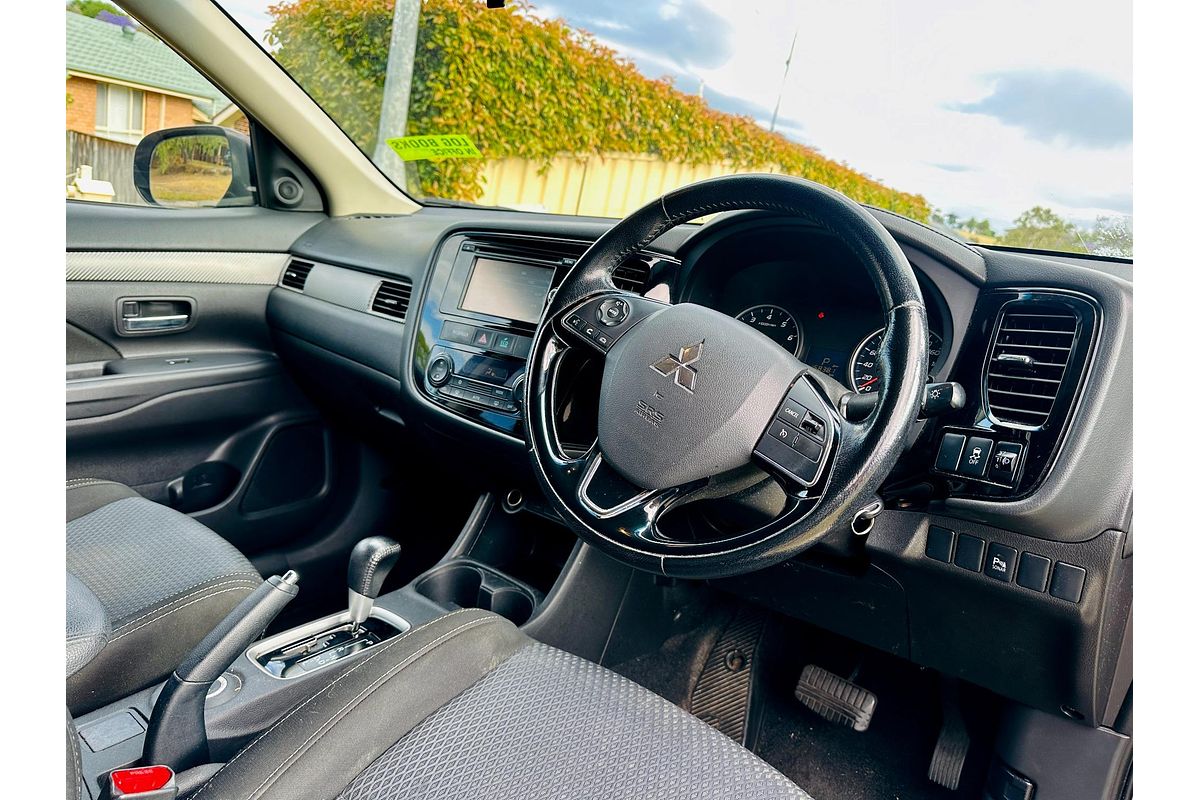 2016 Mitsubishi Outlander LS 4x4 Auto 2.4L SUV