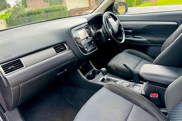 2016 Mitsubishi Outlander LS 4x4 Auto 2.4L SUV