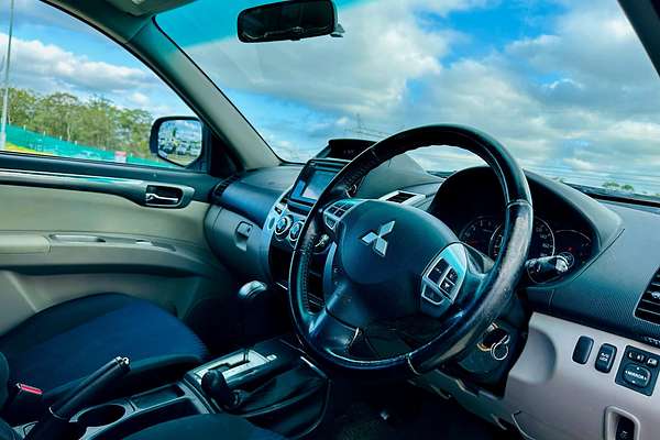 2015 Mitsubishi CHALLENGER (4x4) PC MY14