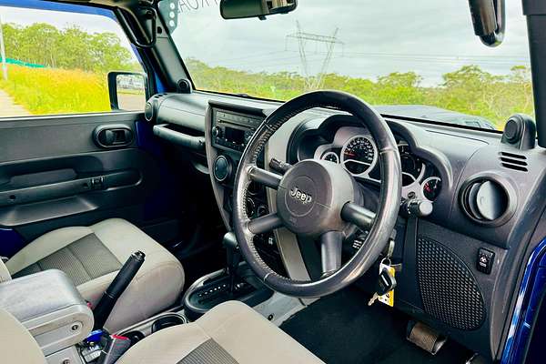 2009 Jeep WRANGLER UNLIMITED RENEGADE (4x4) JK MY09