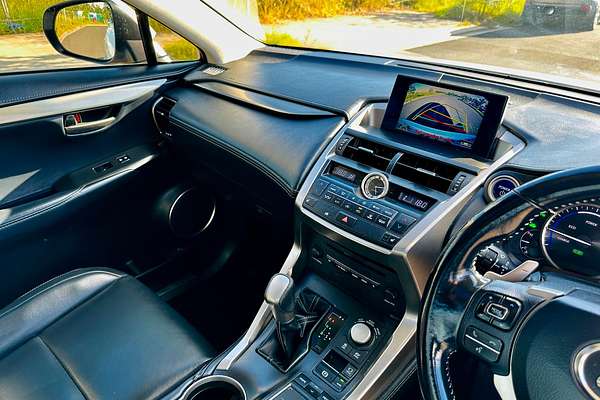 2016 Lexus NX300h LUXURY HYBRID (FWD) AYZ10R