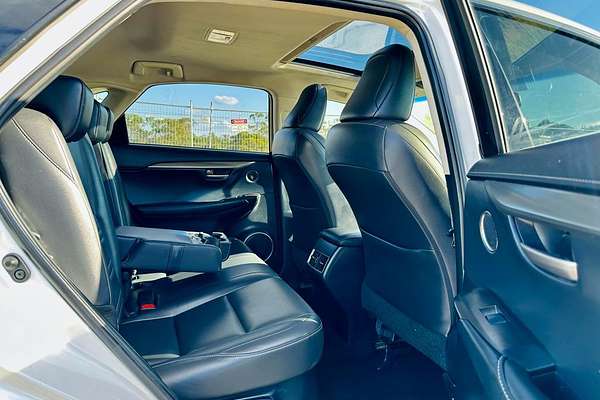 2016 Lexus NX300h LUXURY HYBRID (FWD) AYZ10R