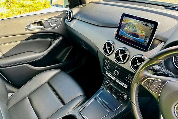 2016 Mercedes-Benz B180  246 MY16