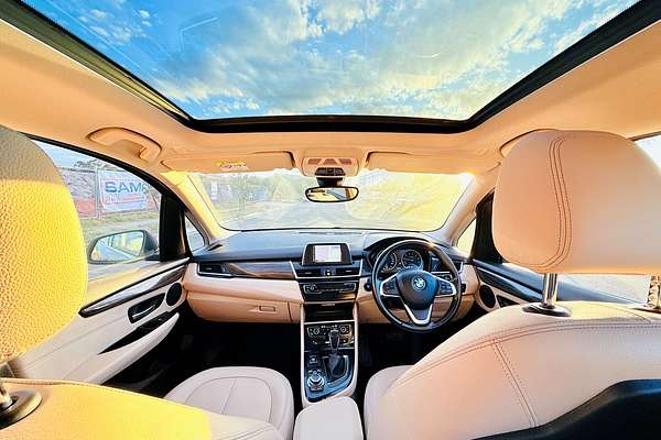 2015 BMW 2 20i ACTIVE TOURER LUXURY LINE F45