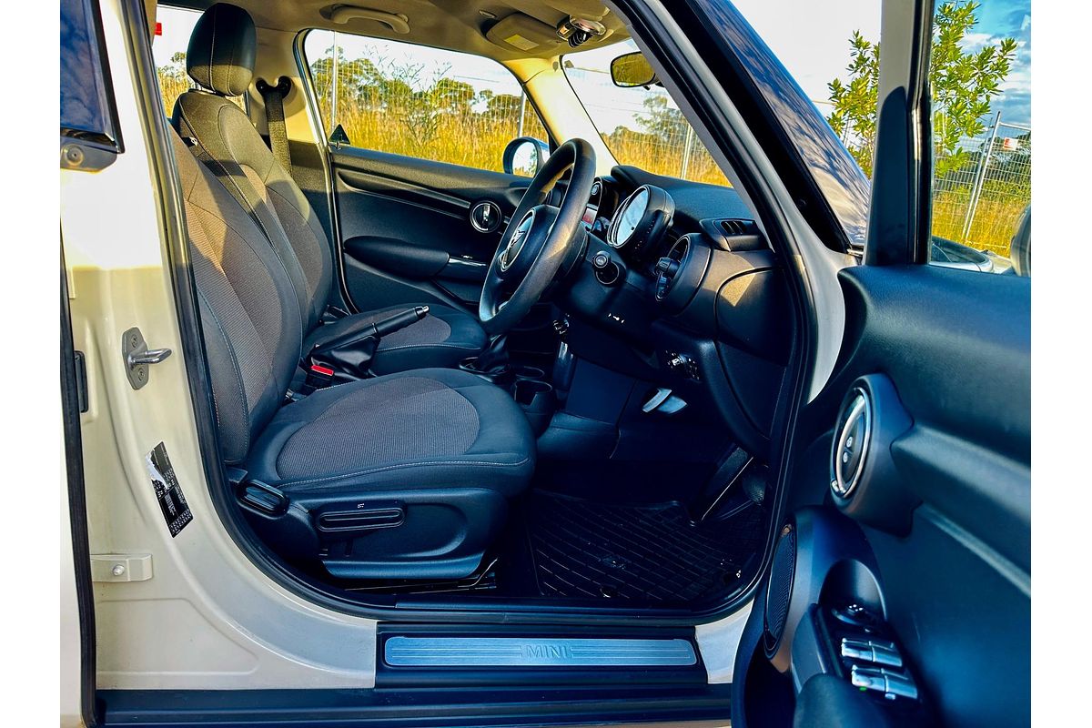 2015 MINI ONE  F55