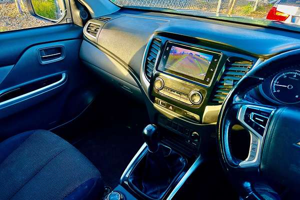 2016 Mitsubishi Triton Titanium 4x4 GLS MQ 2.4L 6 Spd Manual 4X4