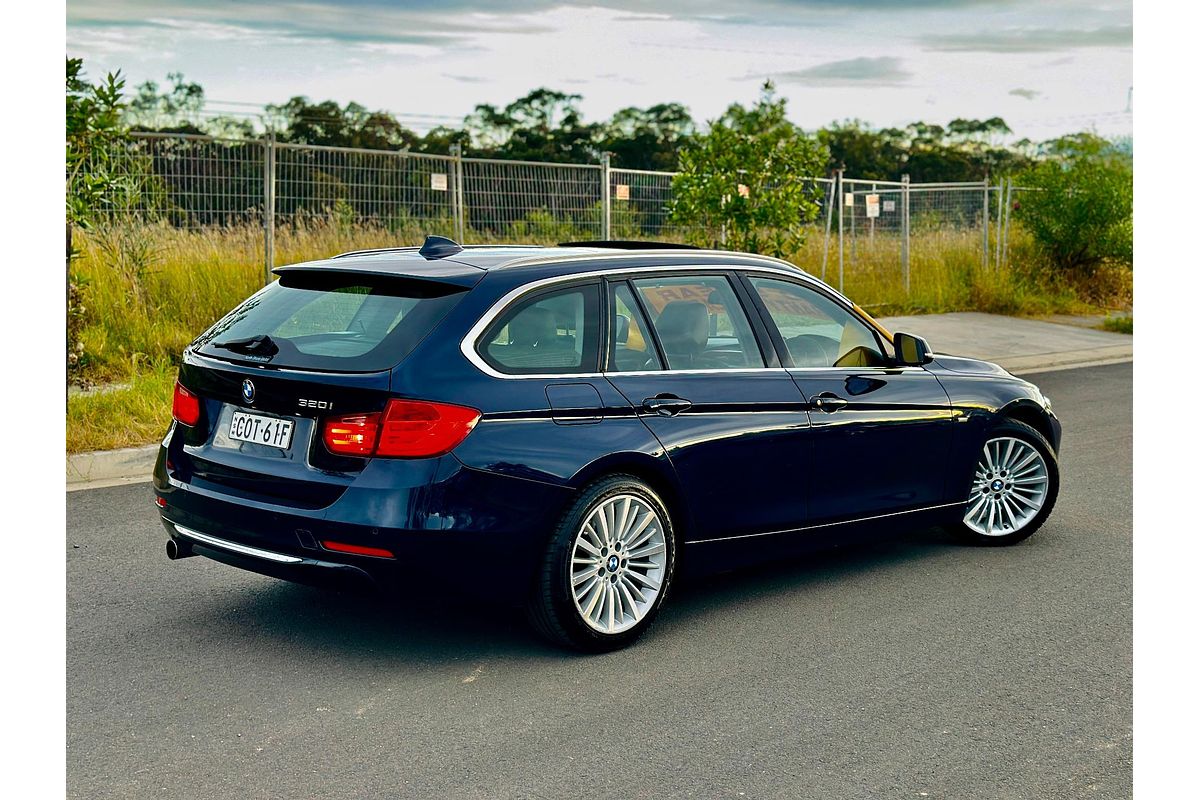 2013 BMW 3 20i F30