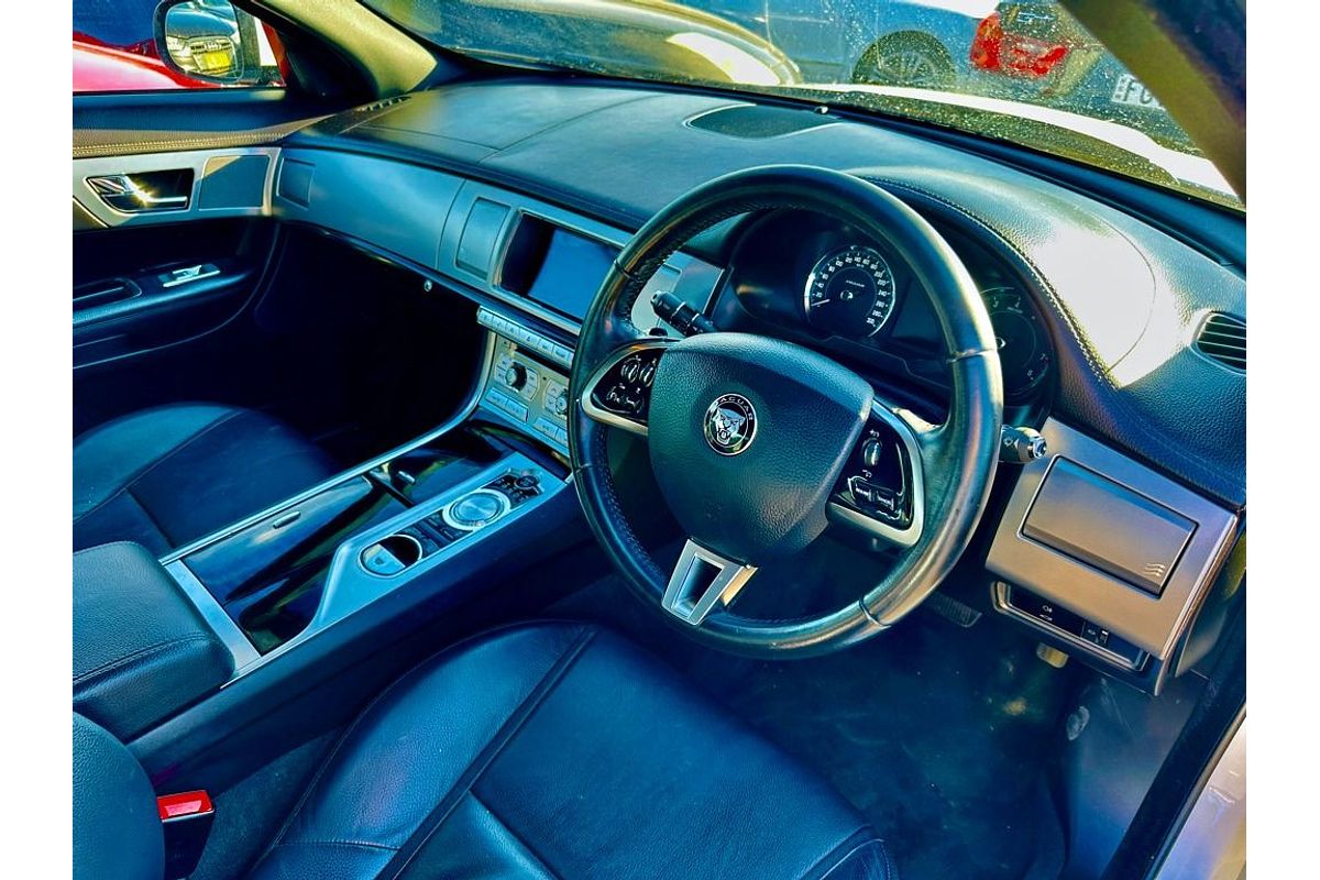 2014 Jaguar XF 3.0 SV6 LUXURY MY14