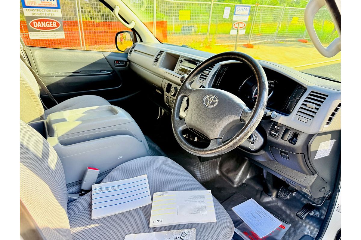 2010 Toyota HIACE COMMUTER TRH223R MY11 UPGRADE