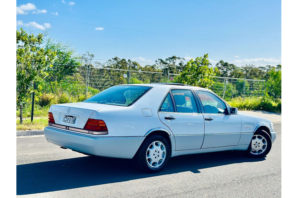 1995 Mercedes-Benz S320  W140