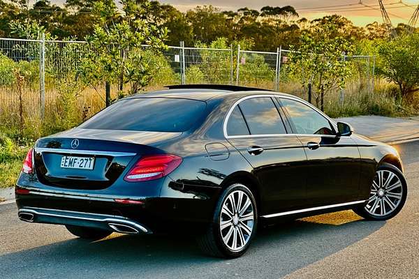 2016 Mercedes-Benz E200  213