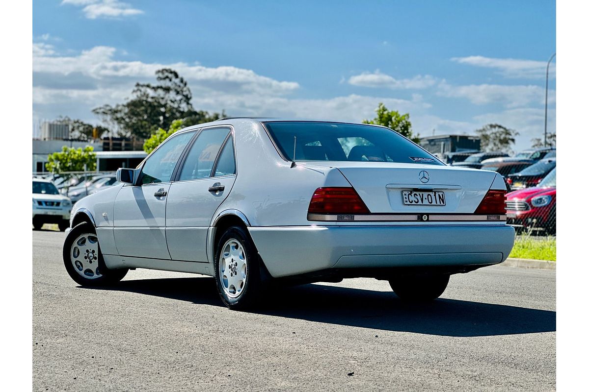 1995 Mercedes-Benz S320  W140