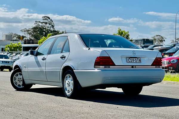 1995 Mercedes-Benz S320  W140