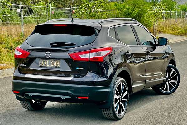 2014 Nissan QASHQAI Ti J11 2.0L Auto Luxury SUV