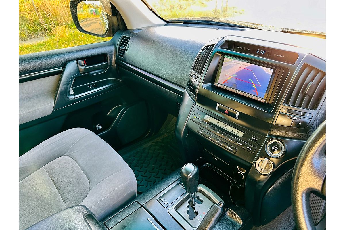 2007 Toyota Landcruiser GXL 4x4 UZJ200R V8 Auto 8 Seats Wagon