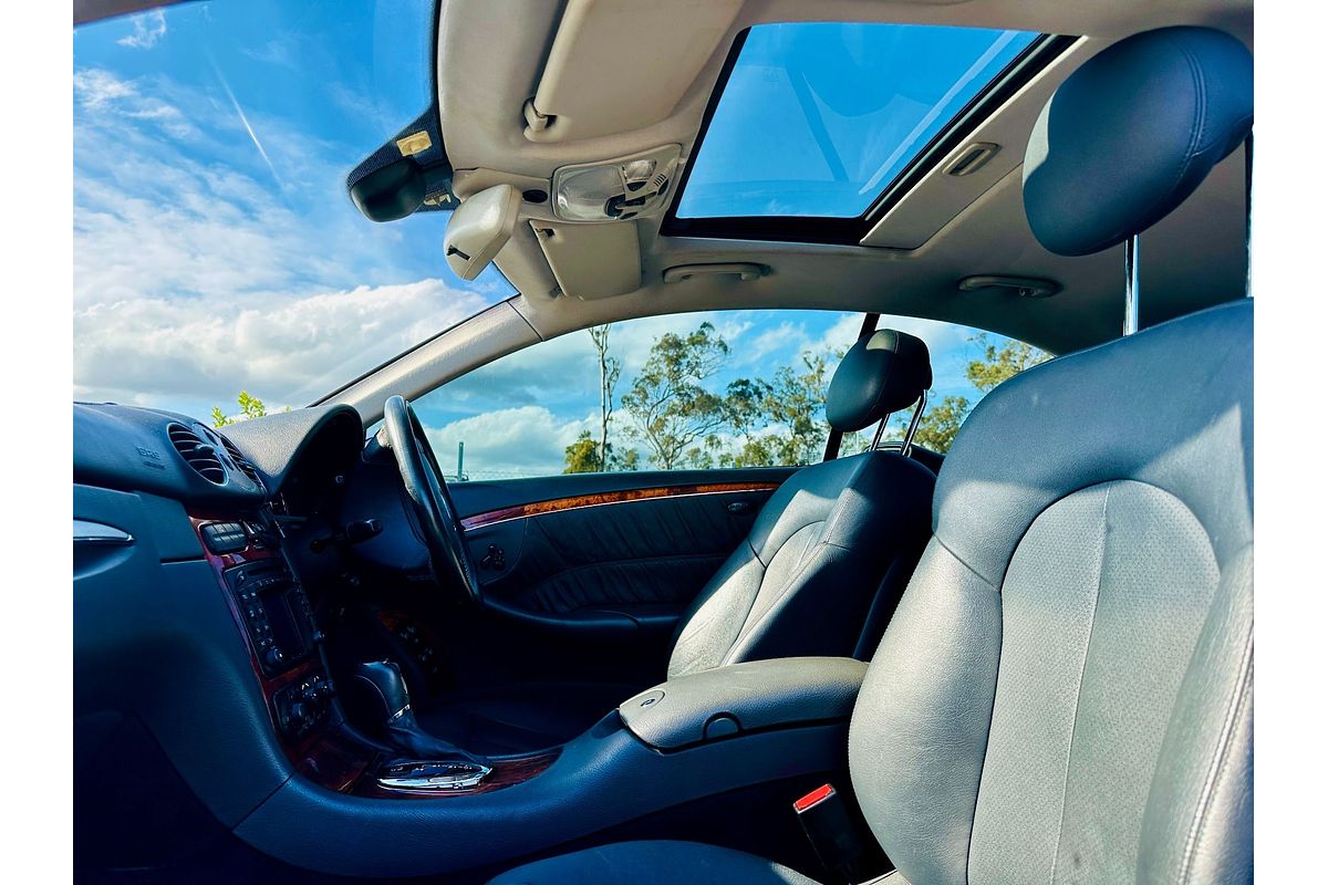 2004 Mercedes-Benz CLK320 AVANTGARDE C209