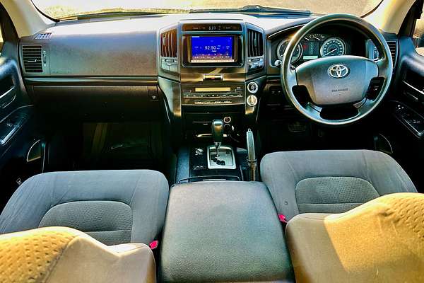 2007 Toyota Landcruiser GXL 4x4 UZJ200R V8 Auto 8 Seats Wagon