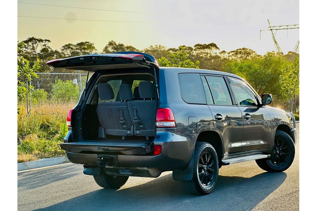 2007 Toyota Landcruiser GXL 4x4 UZJ200R V8 Auto 8 Seats Wagon
