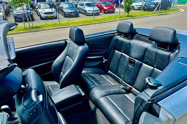 2010 BMW 1 23d E88 MY11