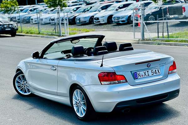 2010 BMW 1 23d E88 MY11