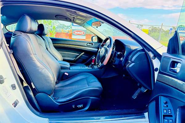 2009 INFINITI G37 S Premium V6 3.7L Coupe Type S Nissan Skyline