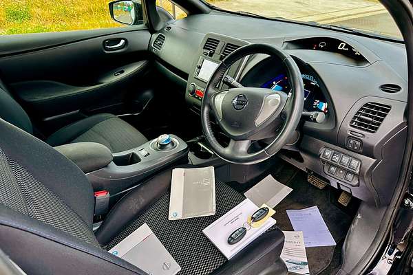 2016 Nissan LEAF  ZE0
