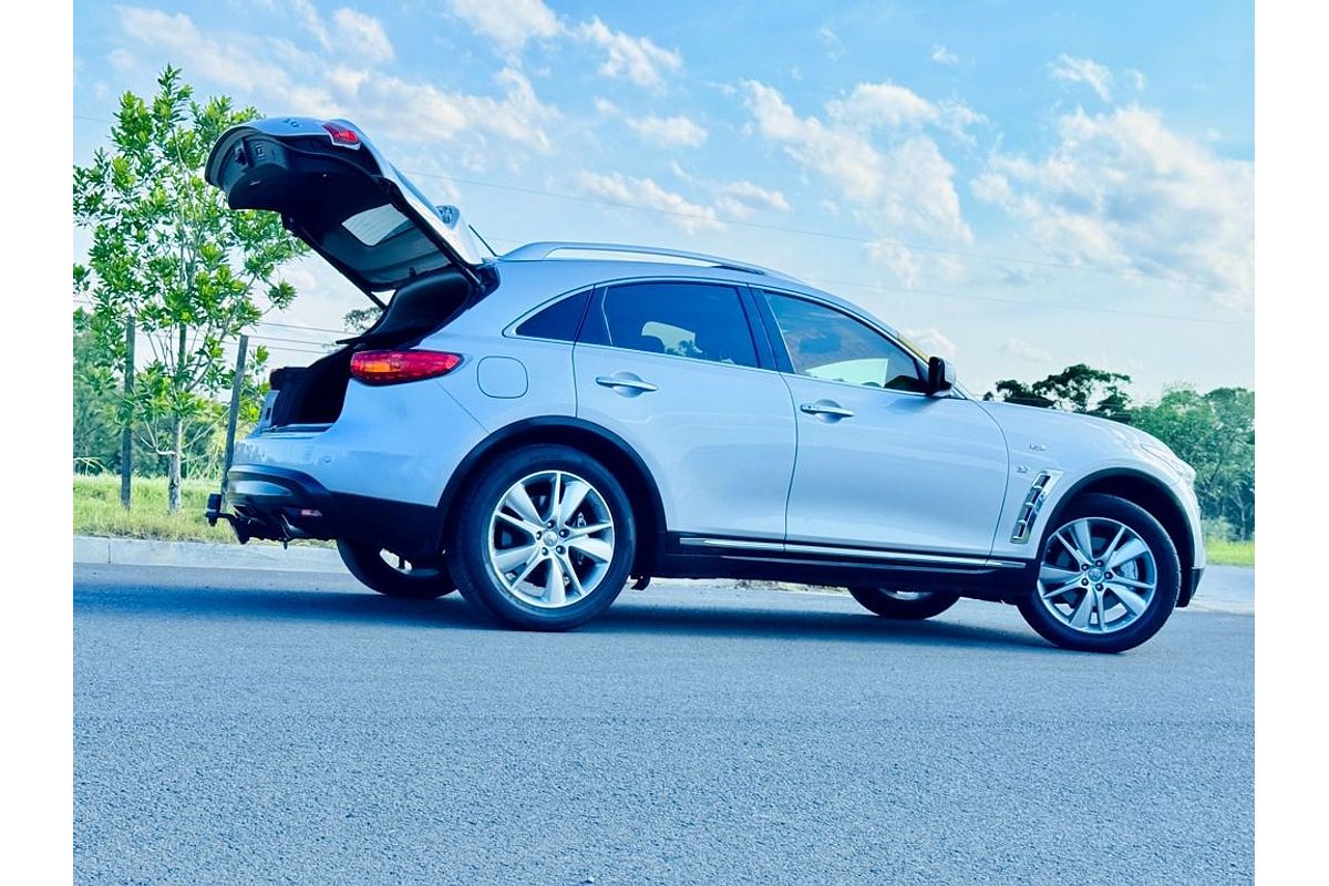 2014 INFINITI QX70 3.7 GT Sports Luxury 4x4 7 Spd SUV