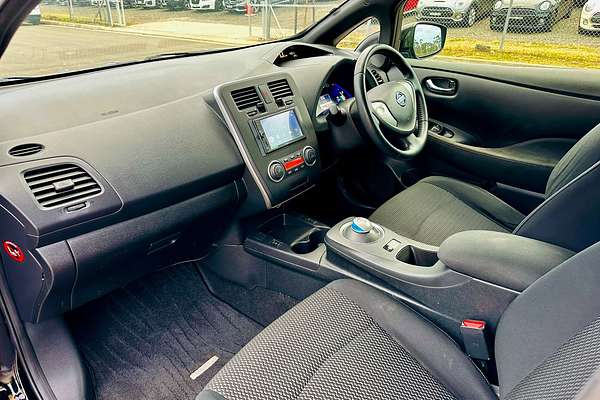 2016 Nissan LEAF  ZE0