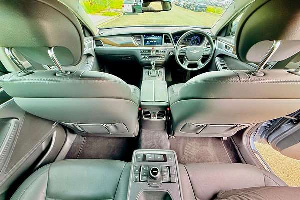 2016 Hyundai Genesis DH 3.8L V6 8 Spd Auto Luxury Saloon