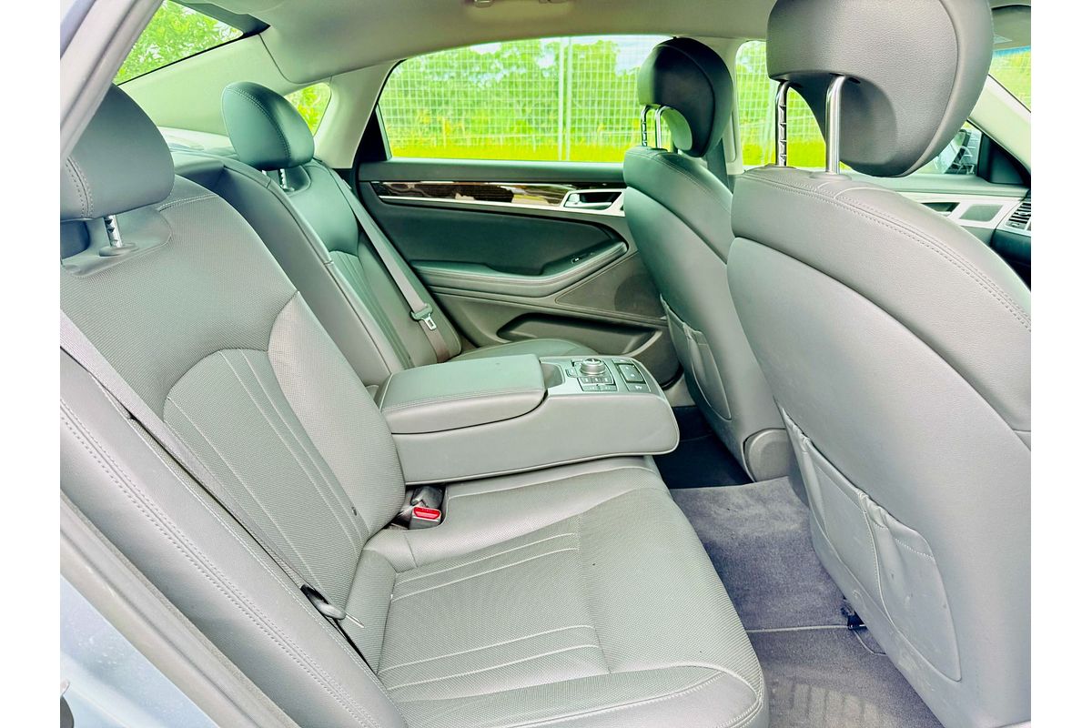 2016 Hyundai Genesis DH 3.8L V6 8 Spd Auto Luxury Saloon