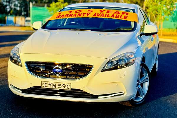 2014 Volvo V40 D4 LUXURY M 2.0L DT Turbo Diesel Hatch