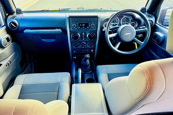 2010 Jeep WRANGLER UNLIMITED SPORT (4x4) JK MY09
