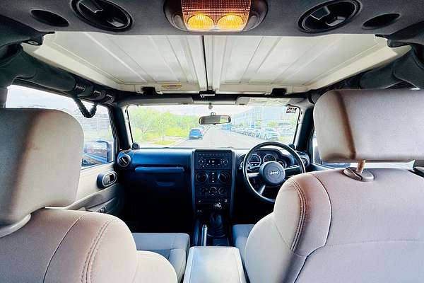 2010 Jeep WRANGLER UNLIMITED SPORT (4x4) JK MY09