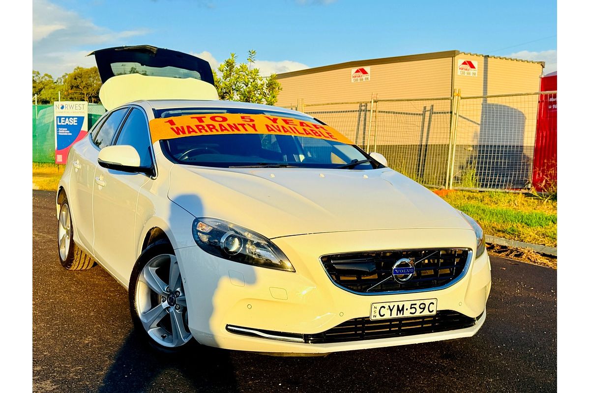 2014 Volvo V40 D4 LUXURY M 2.0L DT Turbo Diesel Hatch
