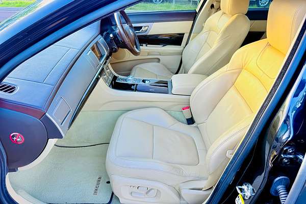 2011 Jaguar XF SV6 3.0 Twin Turbo DIESEL S LUXURY Saloon