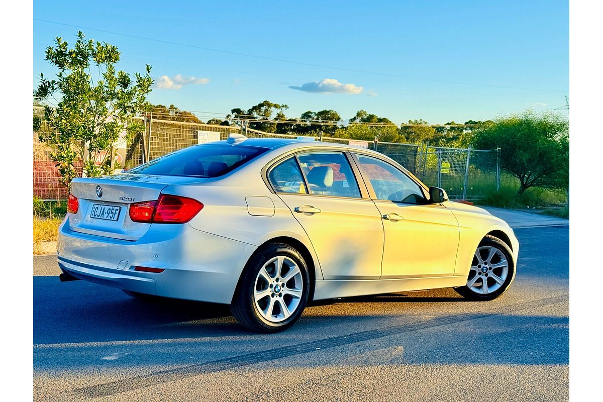 2012 BMW 3 20i F30