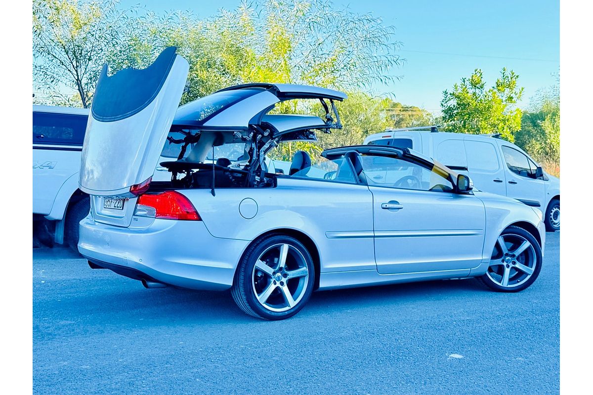 2010 Volvo C70 Hardtop Convertible T5 2.5L Turbo Luxury