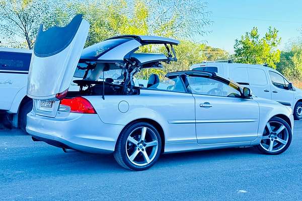 2010 Volvo C70 Hardtop Convertible T5 2.5L Turbo Luxury