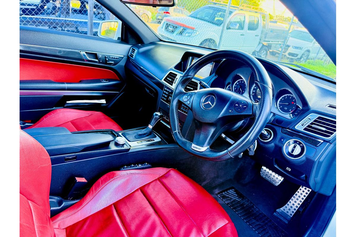 2011 Mercedes-Benz E250 CGI AVANTGARDE 207