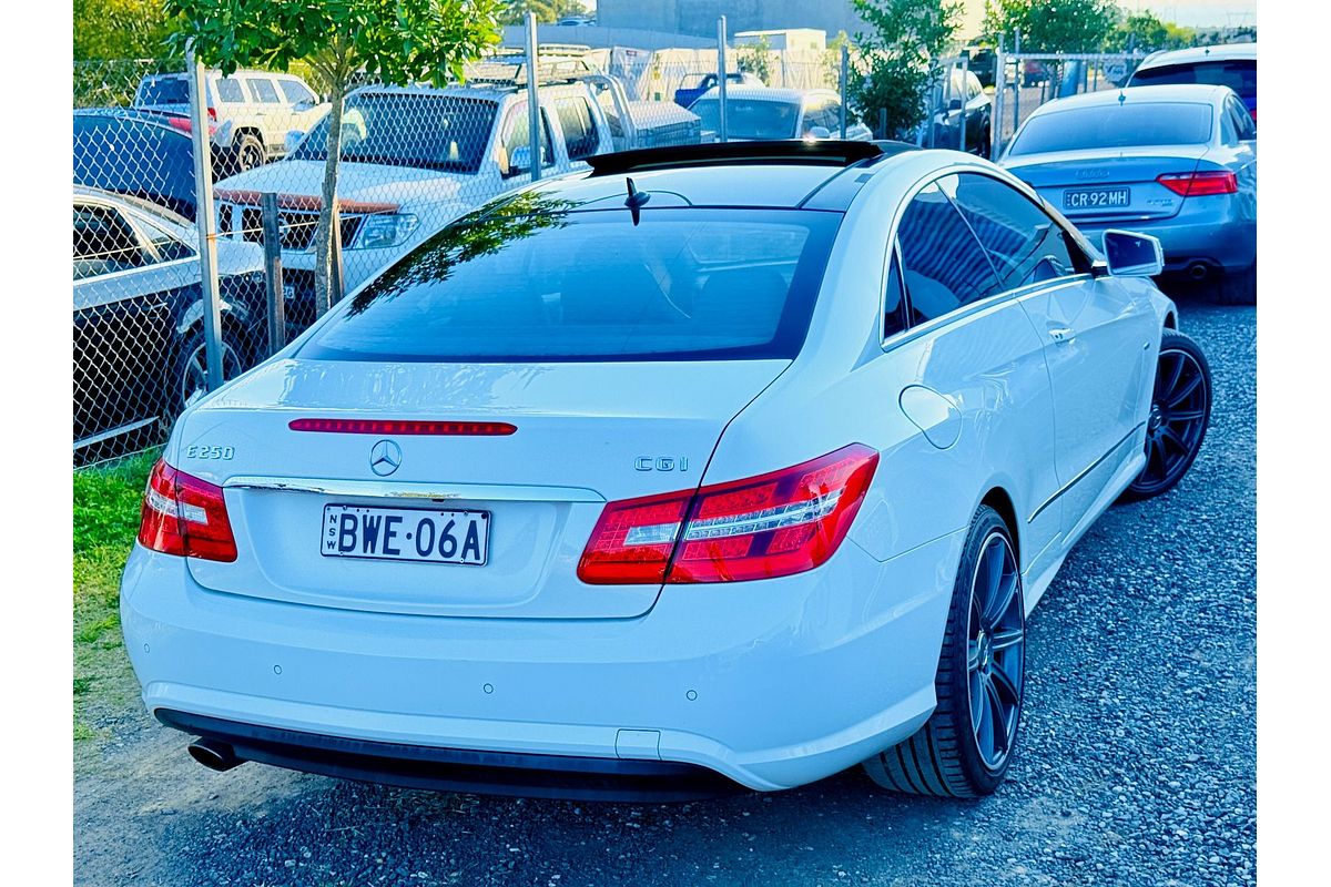 2011 Mercedes-Benz E250 CGI AVANTGARDE 207