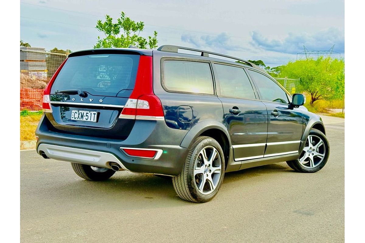 2015 Volvo XC70 D5 BZ 2.4L Turbo Diesel Luxury 4x4