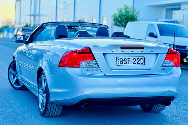 2010 Volvo C70 Hardtop Convertible T5 2.5L Turbo Luxury