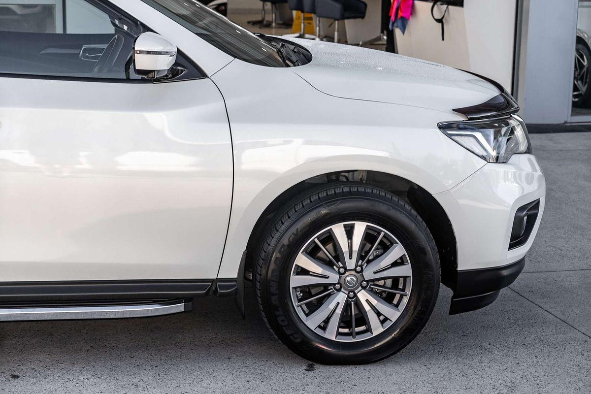 2017 Nissan Pathfinder ST-L R52 Series II