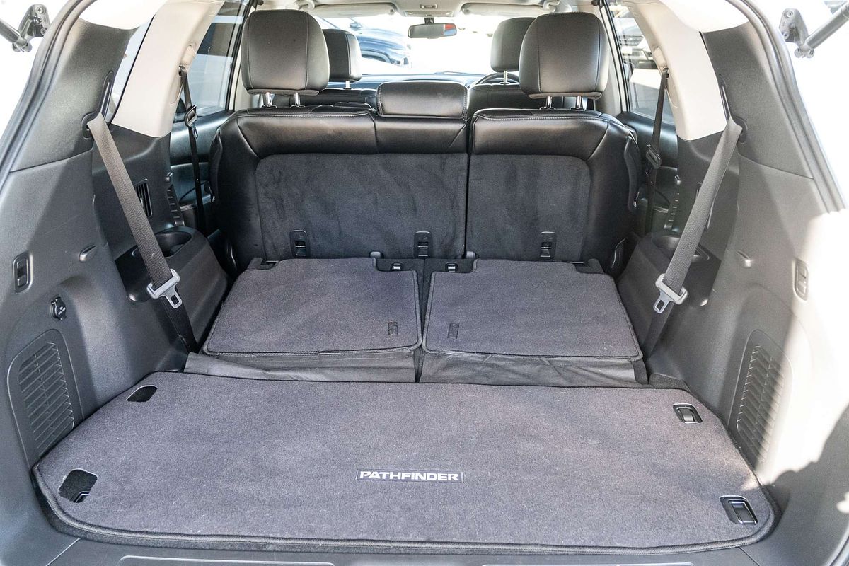 2017 Nissan Pathfinder ST-L R52 Series II