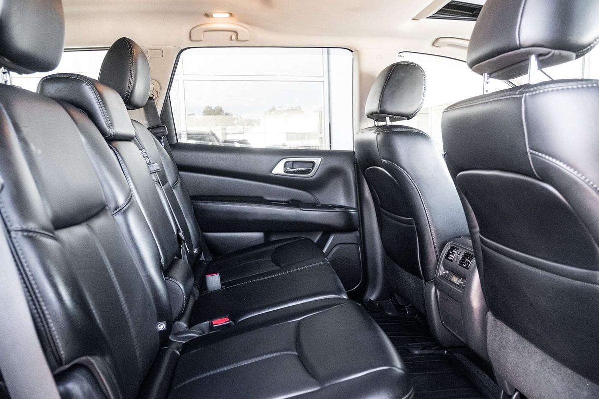 2017 Nissan Pathfinder ST-L R52 Series II