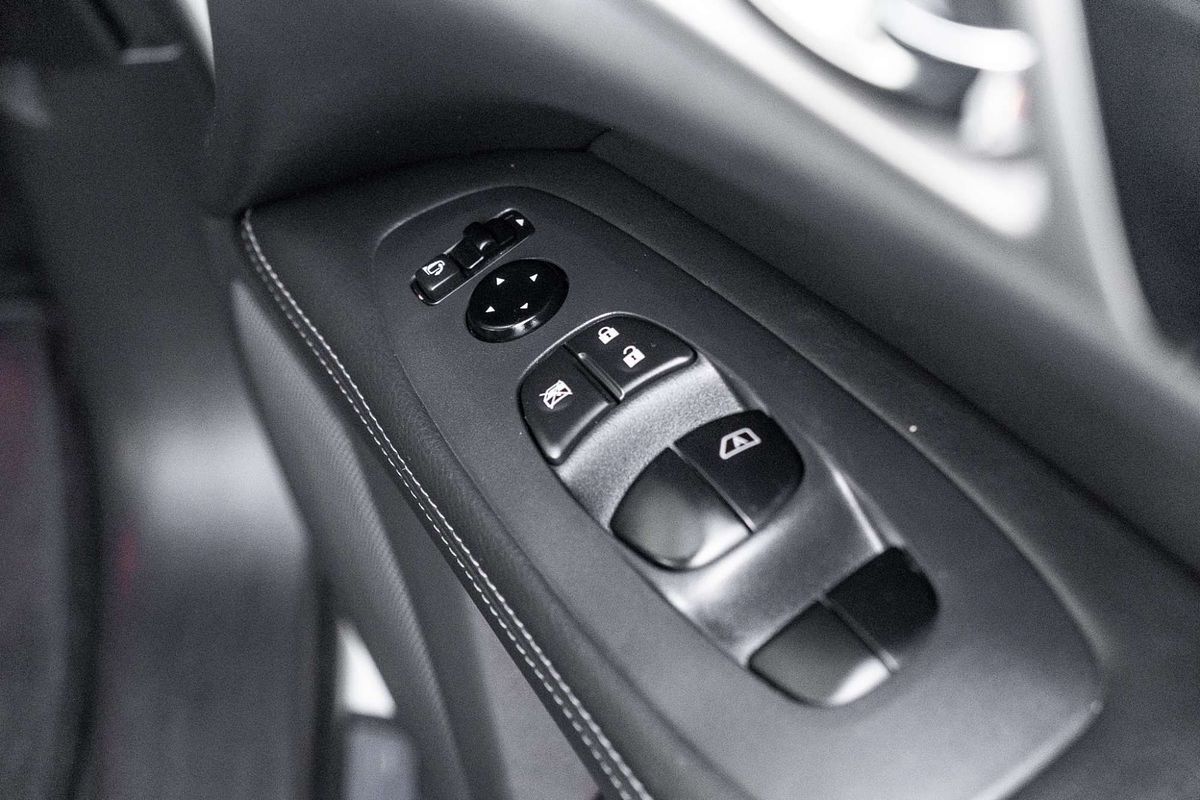 2017 Nissan Pathfinder ST-L R52 Series II